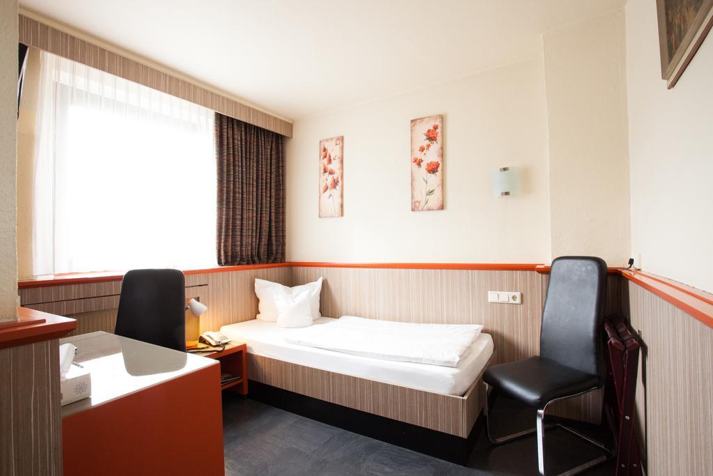 Trip Inn Hotel Ariane كولونيا الغرفة الصورة